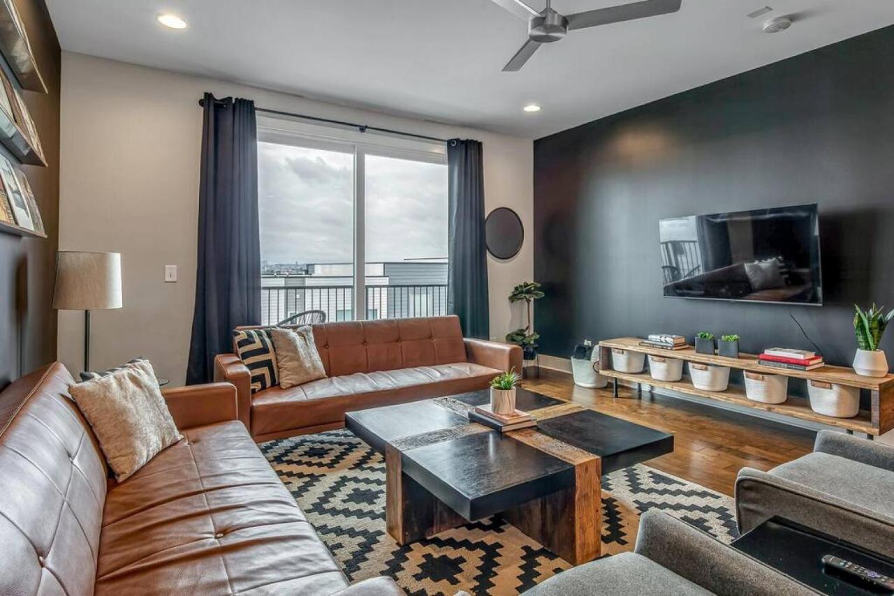 Big New And Modern With Skyline View Mural And Ping Pong Nashville Eksteriør bilde