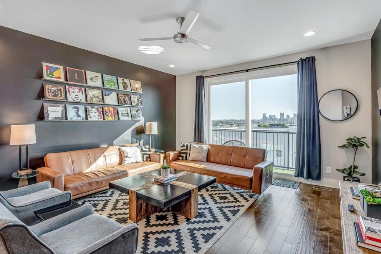 Big New And Modern With Skyline View Mural And Ping Pong Nashville Eksteriør bilde
