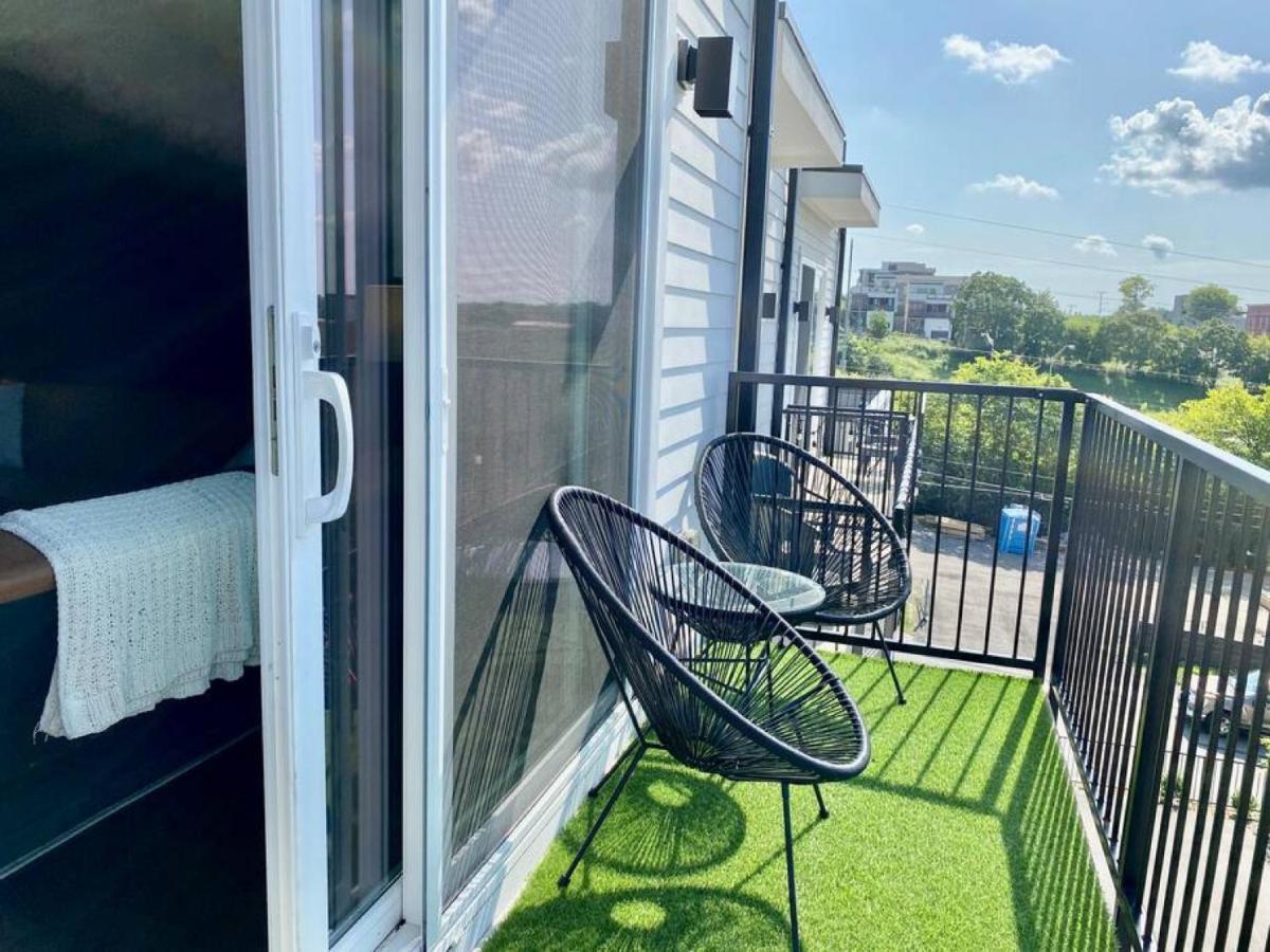 Big New And Modern With Skyline View Mural And Ping Pong Nashville Eksteriør bilde