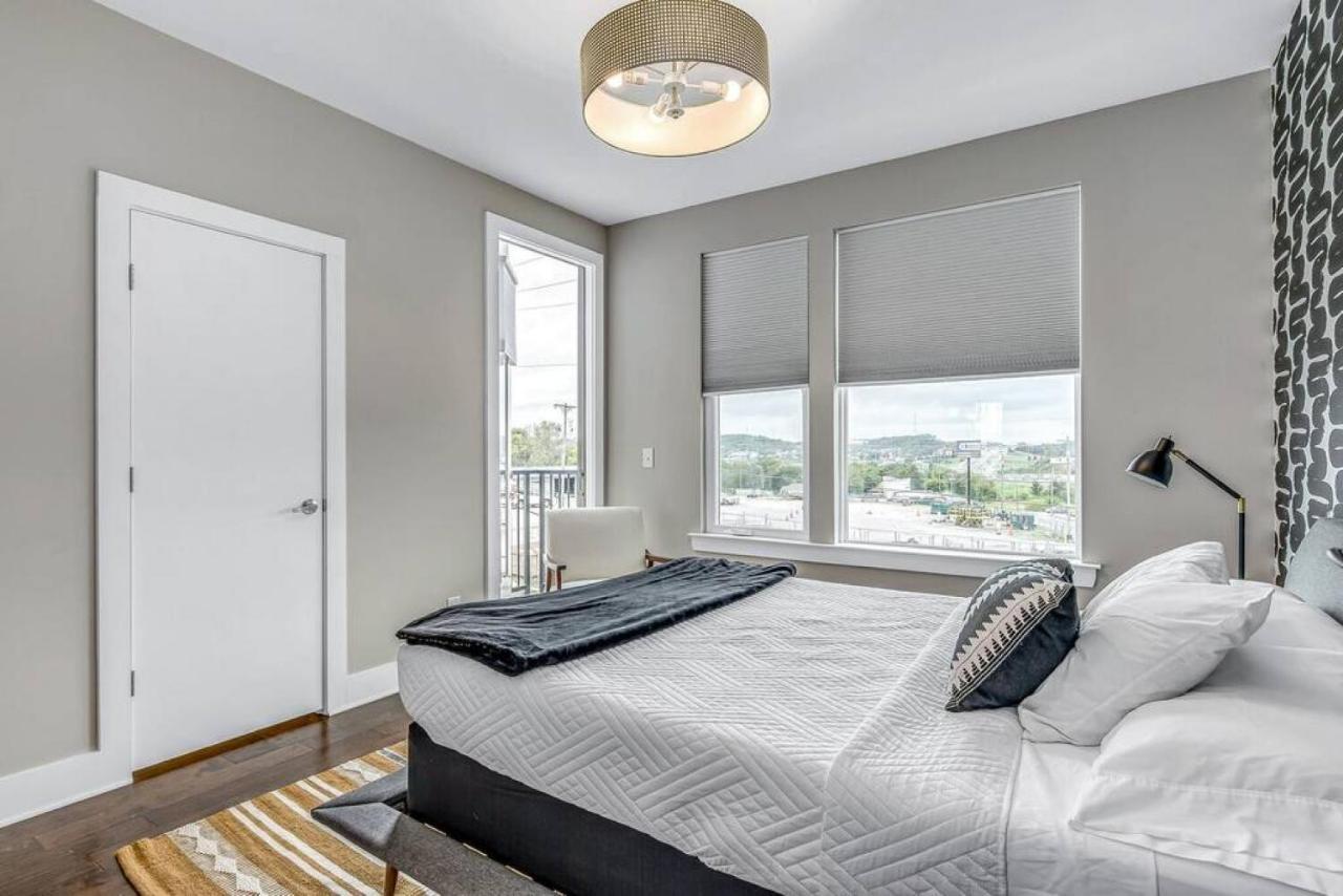 Big New And Modern With Skyline View Mural And Ping Pong Nashville Eksteriør bilde